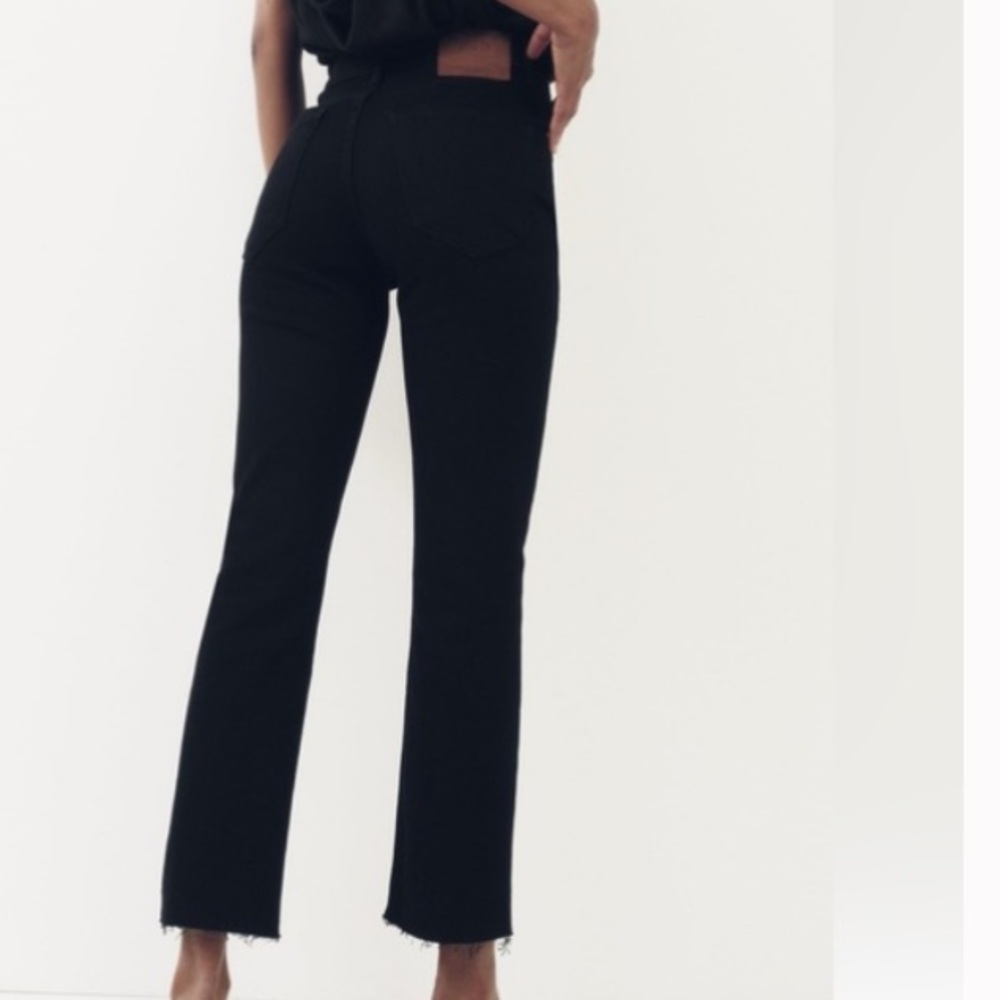 Zara Slim Cropped Black Jean - Picture 2 of 8